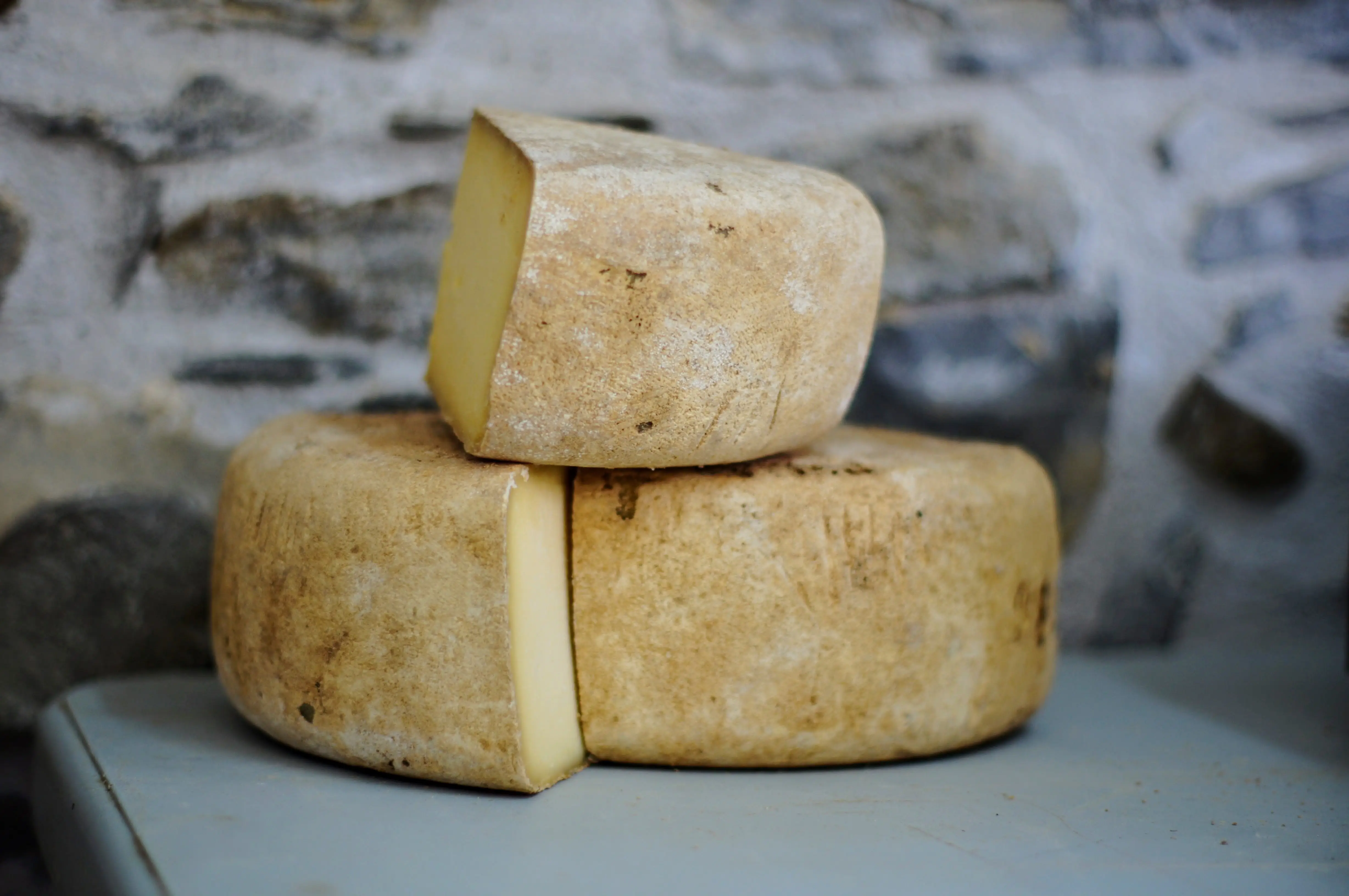 alexander-maasch-202885-unsplash recette de la galette à la raclette